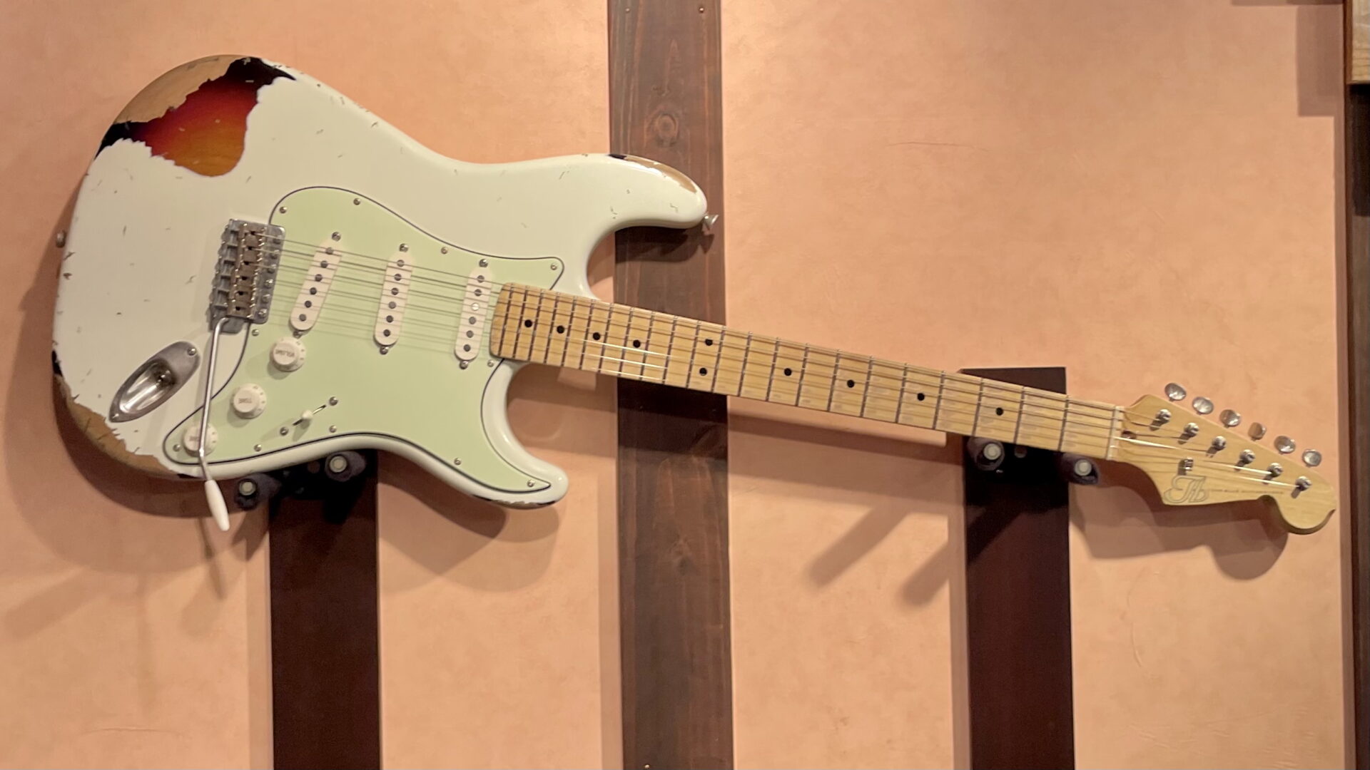 TB Guitarworks Classic-S Olympic White over 3TS Multilayer