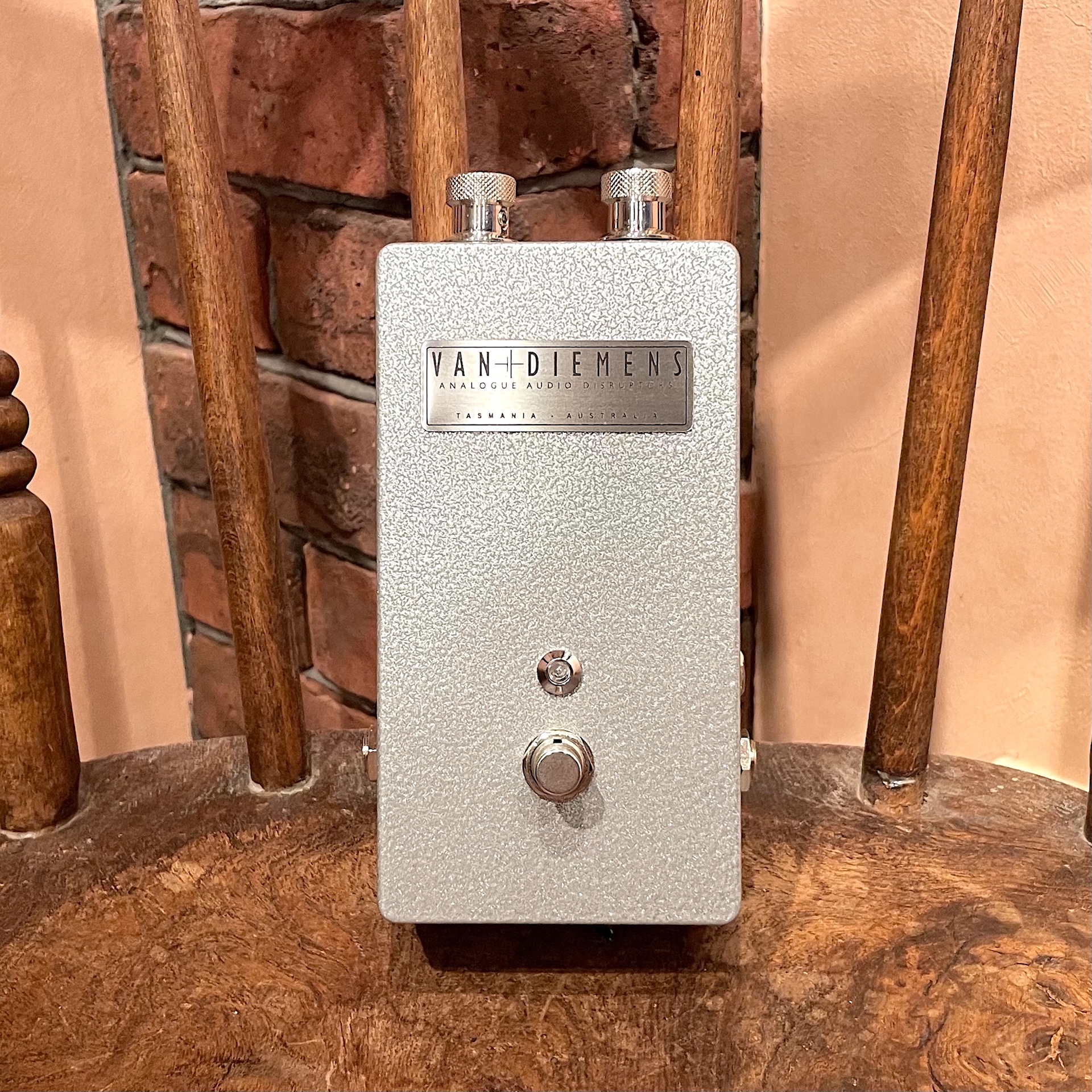 Van Diemens The Legges Tor (Hammond 1590P1) | TONE BLUE